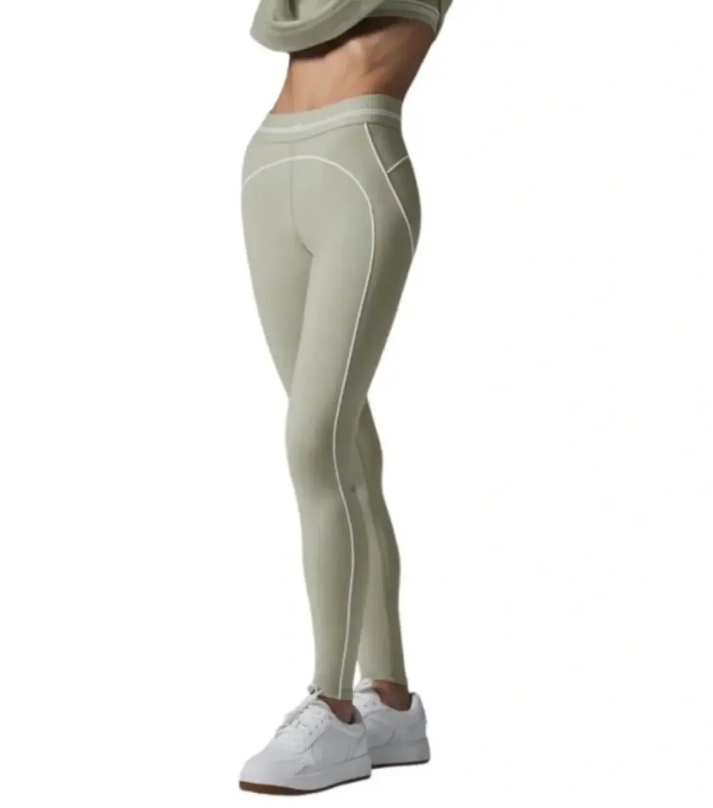 ALO Yoga Airbrush High-Waist Heart Throb Leggings Limestone Size XS Athleisure